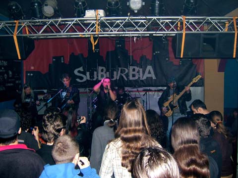 concert MS club suburbia